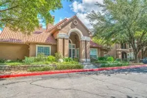 Carlyle Place Apartments San Antonio | Venterra Living